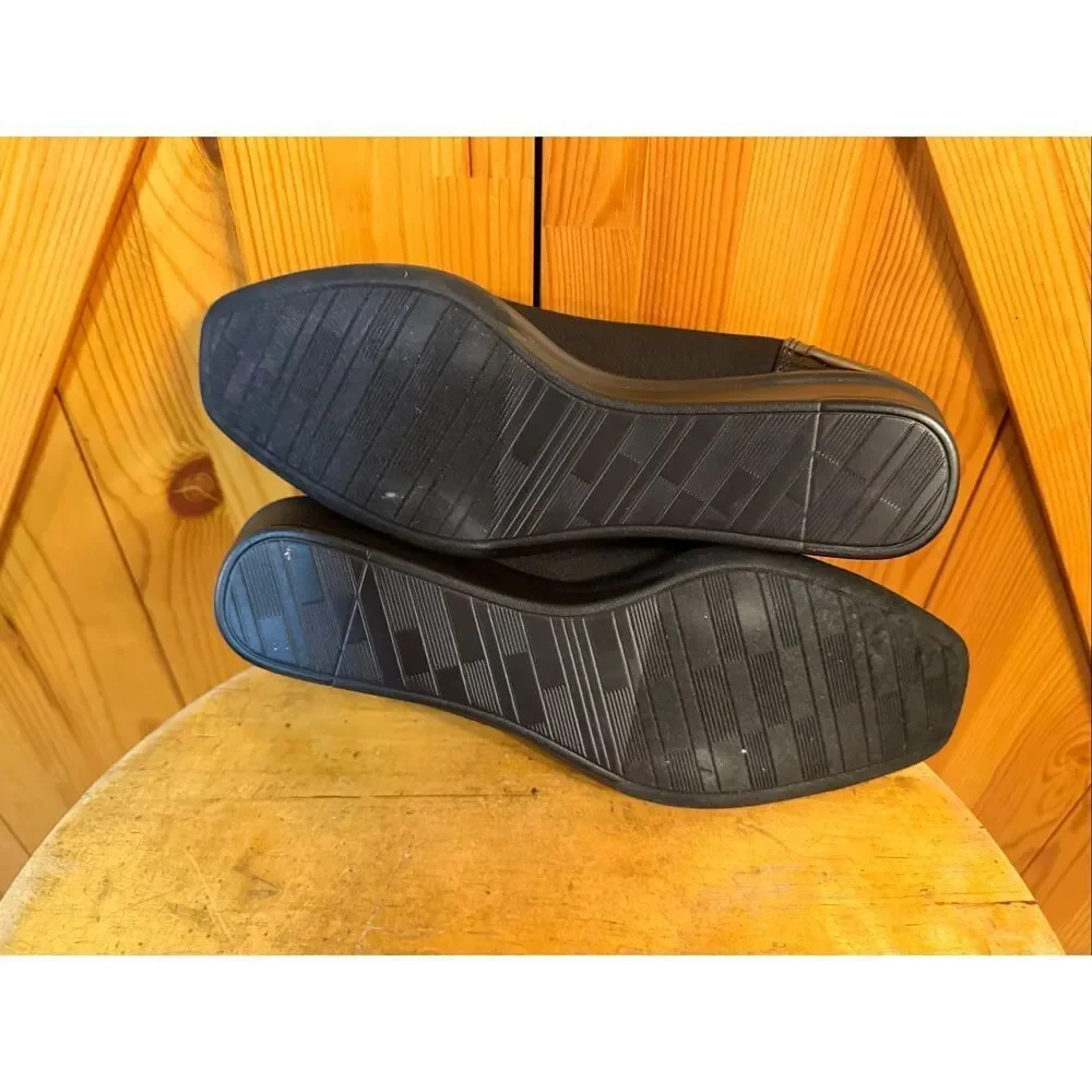 Anne Klein Wisher wedge pumps black fabric patent heel Size 8.5